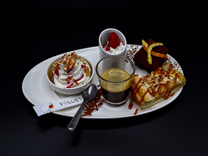 Le café ou le thé gourmand